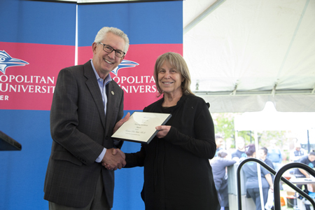 Earth and Atmospheric Sciences faculty member Barbara EchoHawk received the Faculty Senate Teaching Excellence award from MSU Denver President Stephen Jordan at the 2017 Faculty and Staff Appreciation Barbecue.