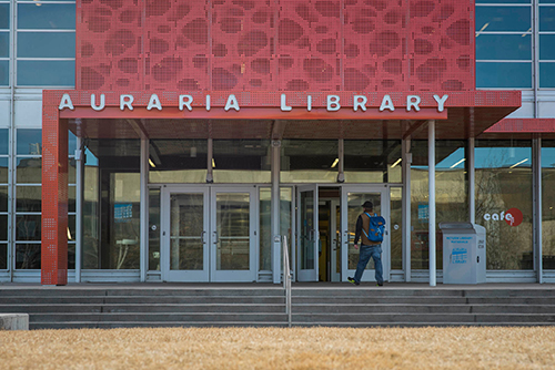 image of student entering Auraria Library